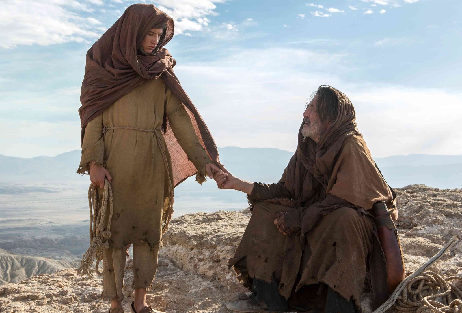 LDD_02525 (l to r) Tye Sheridan stars as 'Son' and Ciarán Hinds as 'Father' in the imagined chapter of Jesus' forty days of fasting and praying, LAST DAYS IN THE DESERT, a Broad Green Pictures release. Credit: Gilles Mingasson / Broad Green Pictures
