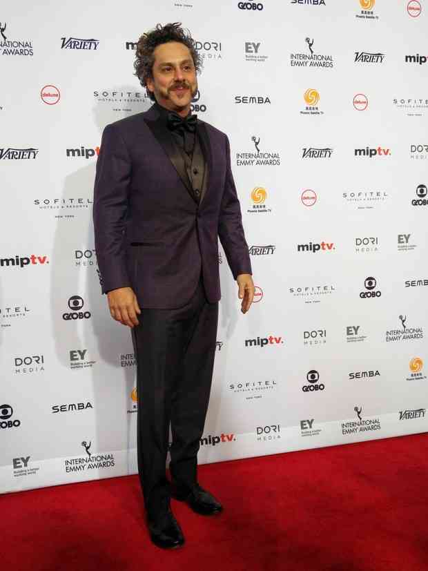 Produção brasileira conquista Emmy Internacional 2016 como melhor novela 3 Alexandre Nero concorreu a Melhor Ator por interpretar Romero Rômulo em A Regra do Jogo (Foto: Reprodução/Twitter)