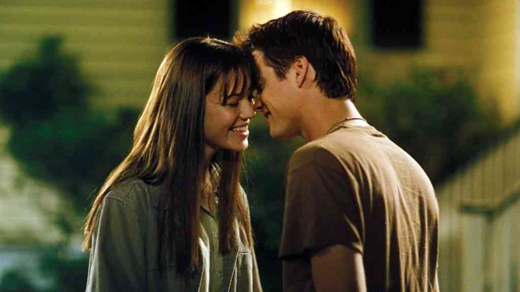 8 Filmes Românticos dos Anos 2000 Para Assistir no Dia dos Namorados 3 Um Amor Para Recordar Cena