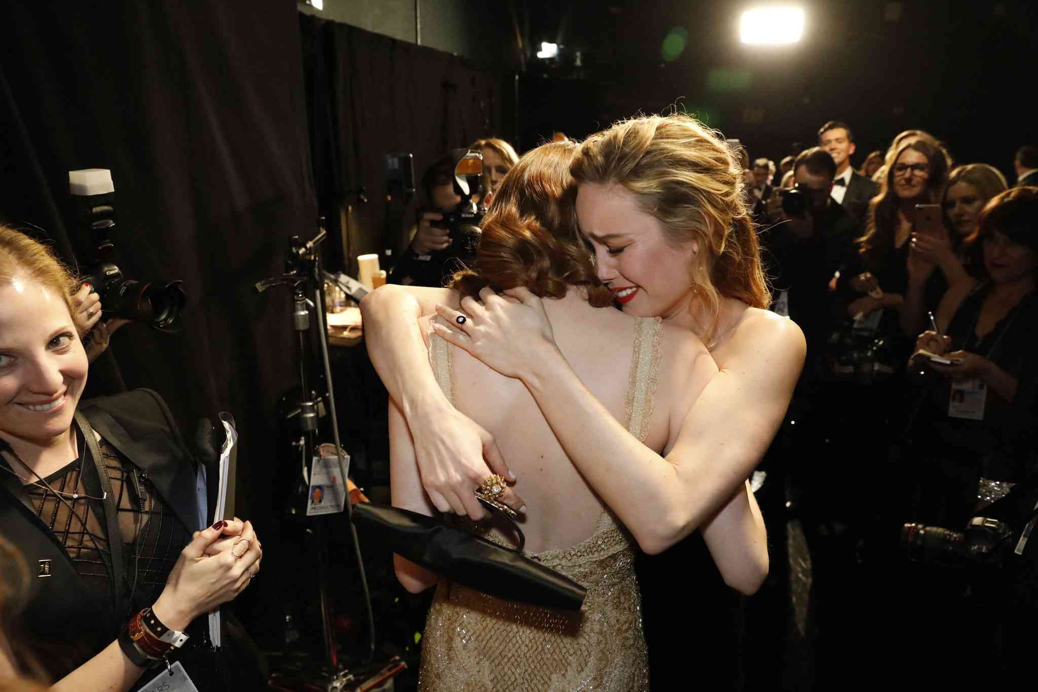 Brie Larson e Emma Roberts