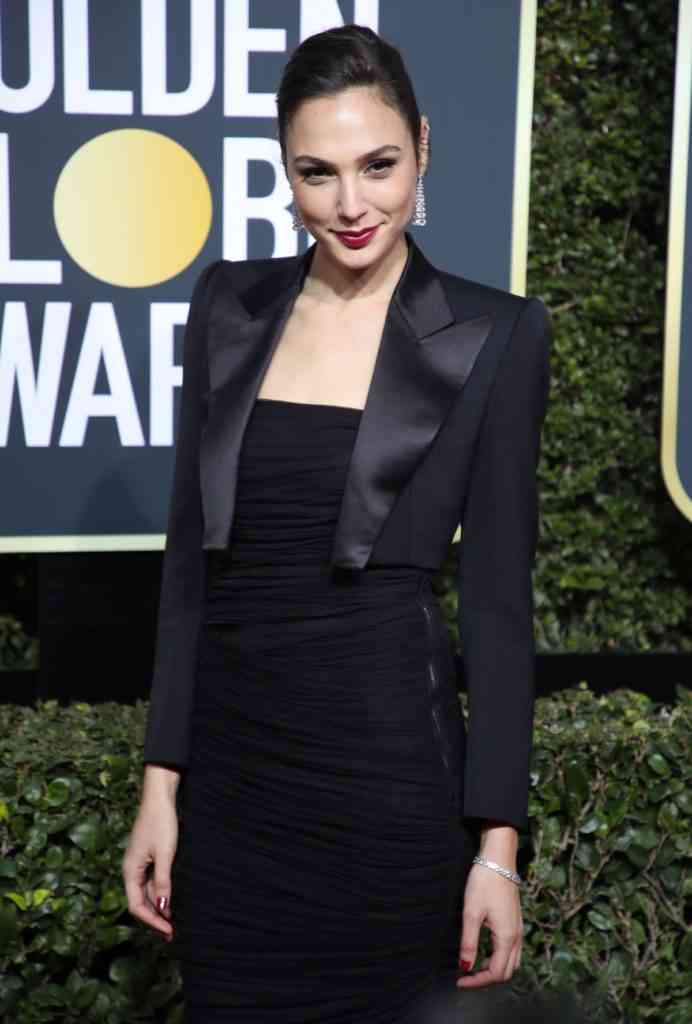 Globo de ouro 2018: protesto no tapete vermelho 2 gal gadot at 75th annual golden globe awards in beverly hills 01 07 2018 3