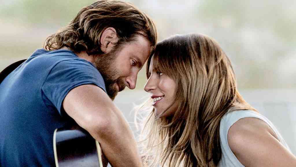 5 casais com muita química nos filmes 1 nasce uma estrela 004