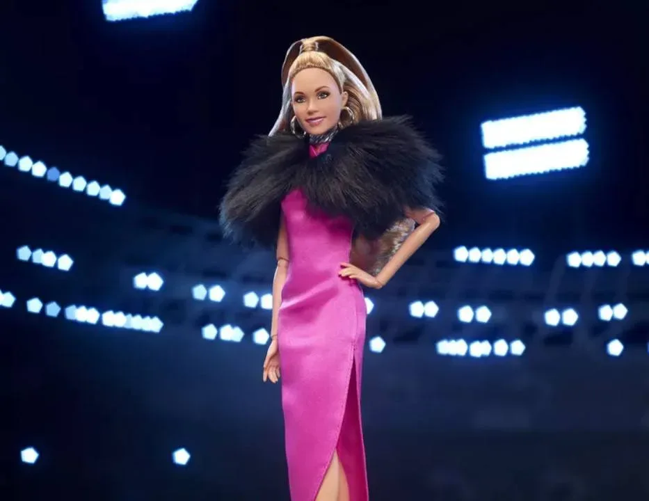 Mattel e Warner Bros. Lançam Bonecas Barbie Inspiradas em "Ted Lasso" 2 Keeley Mattel jpg