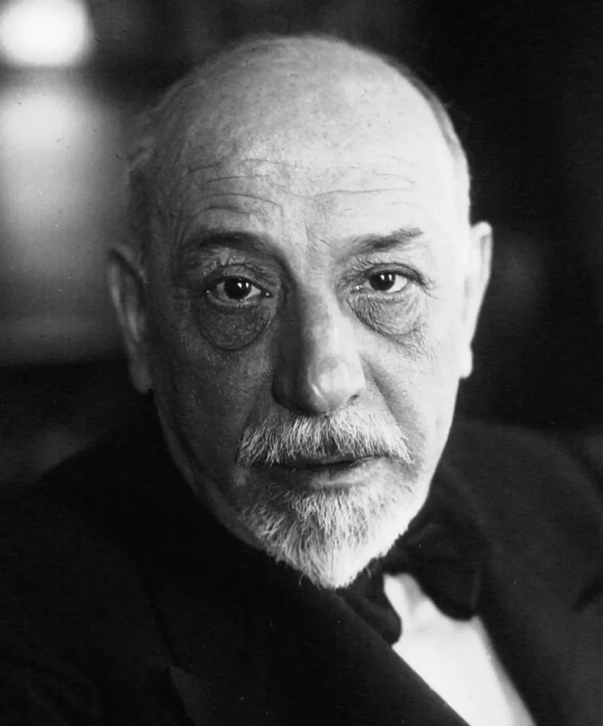 7 Peças Teatrais que Redefiniram os Palcos 3 Luigi Pirandello