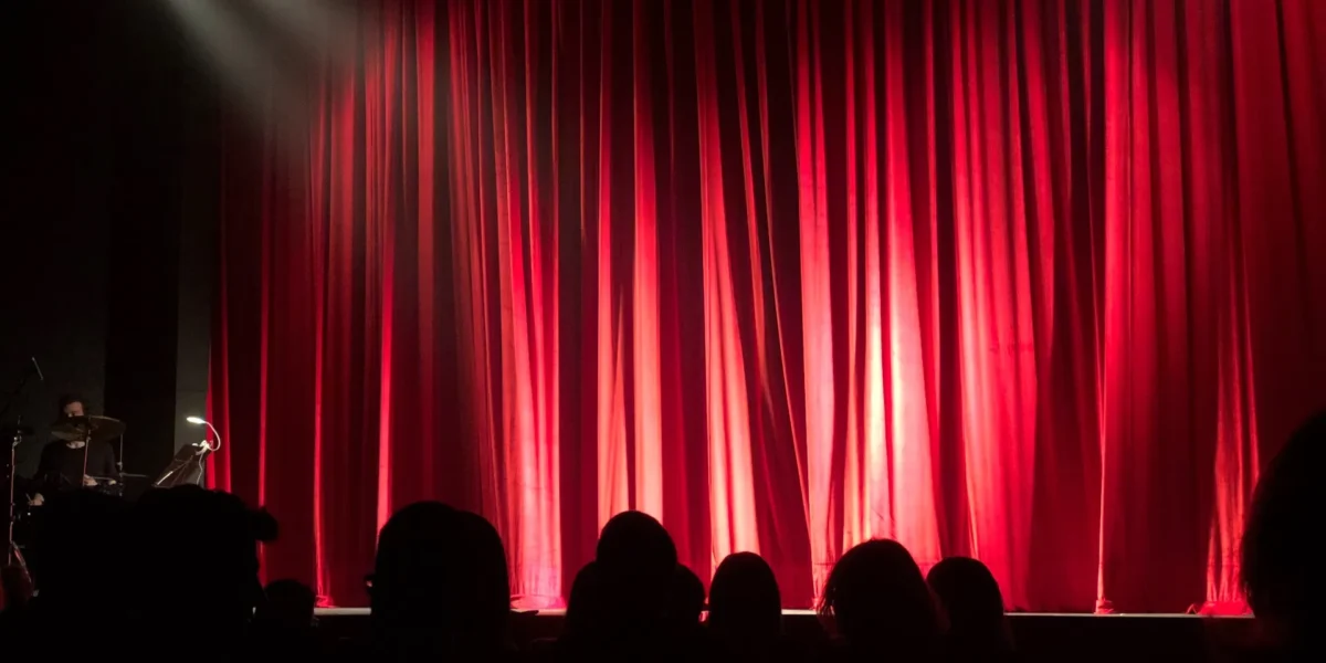 7 Peças Teatrais que Redefiniram os Palcos peças teatrais que redefiniram os palcos