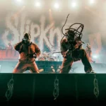 Vocais do Slipknot em apresentação em Los Angeles, 2024.