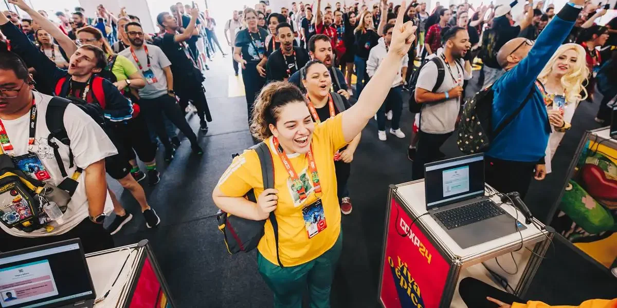 Fila da CCXP24 na Quinta-feira.