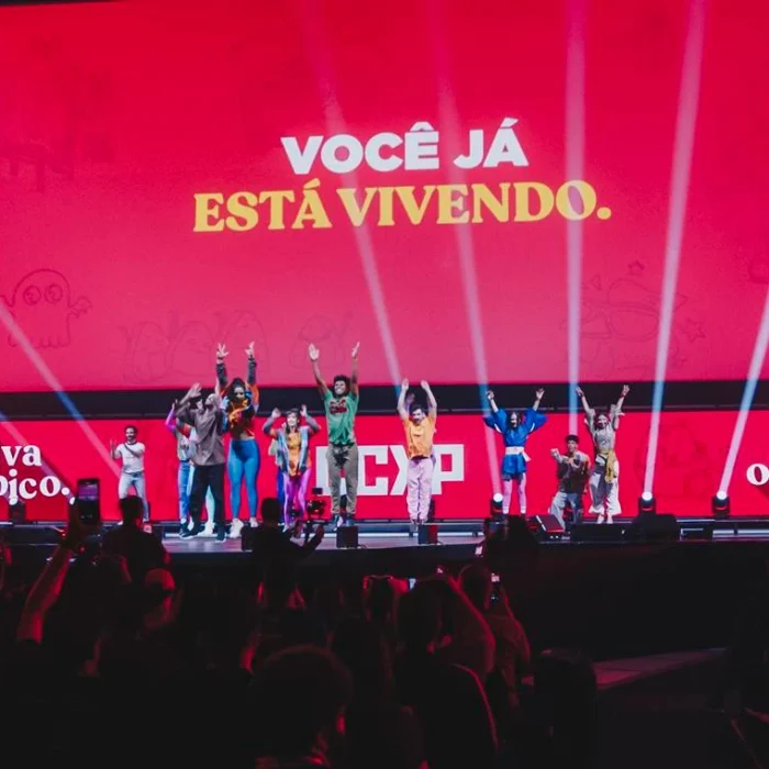 Painel no Palco Thunder na quinta-feira da CCXP24. Foto para a matéria de acessibilidade na CCXP.