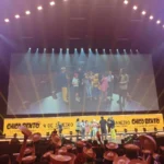 Bailarina | Elenco do Filme se Reúne em Coquetel Antes de Painel na CCXP24 Painel do filme "Chico Bento e a Goiabeira Maraviosa", na CCXP24. O público está com chapéus de palha tal como o protagonista.