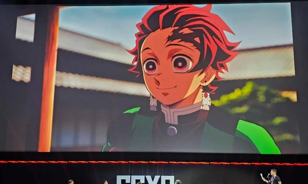 Imagem do painel da Crunchyroll sobre Demon Slayer, na CCXP24, que contou com a primeira exibição do trailer da próxima trilogia da franquia.