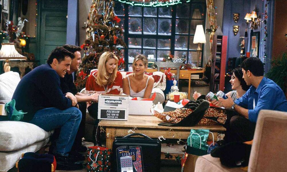 Personagens de Friends reunidos no episódio 9 da segunda temporada, um especial de natal.