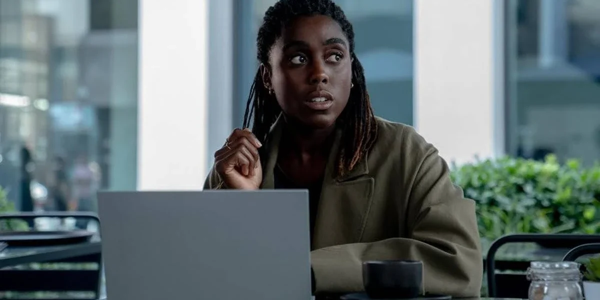 Estreia da Segunda Temporada de “O Dia do Chacal” Pode Demorar Mais do Que os Fãs Gostariam Protagonista de "O Dia do Chacal", Bianca, da Disney Plus.