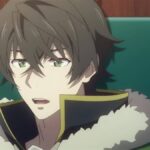 Naofumi de "Tate no Yuusha no Nariagari" sentado em uma cadeira. Anime está disponível pela Crunchyroll.