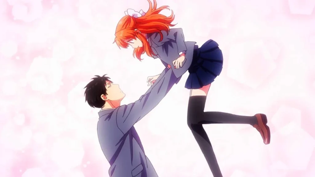 10 Animes na Netflix que Você Não Pode Perder 6 "Nozaki", de "Gekkan Shoujo Nozaki-kun" segurando Chiyo no ar pelos quadris. Ambos estão com uniforme escolar.
