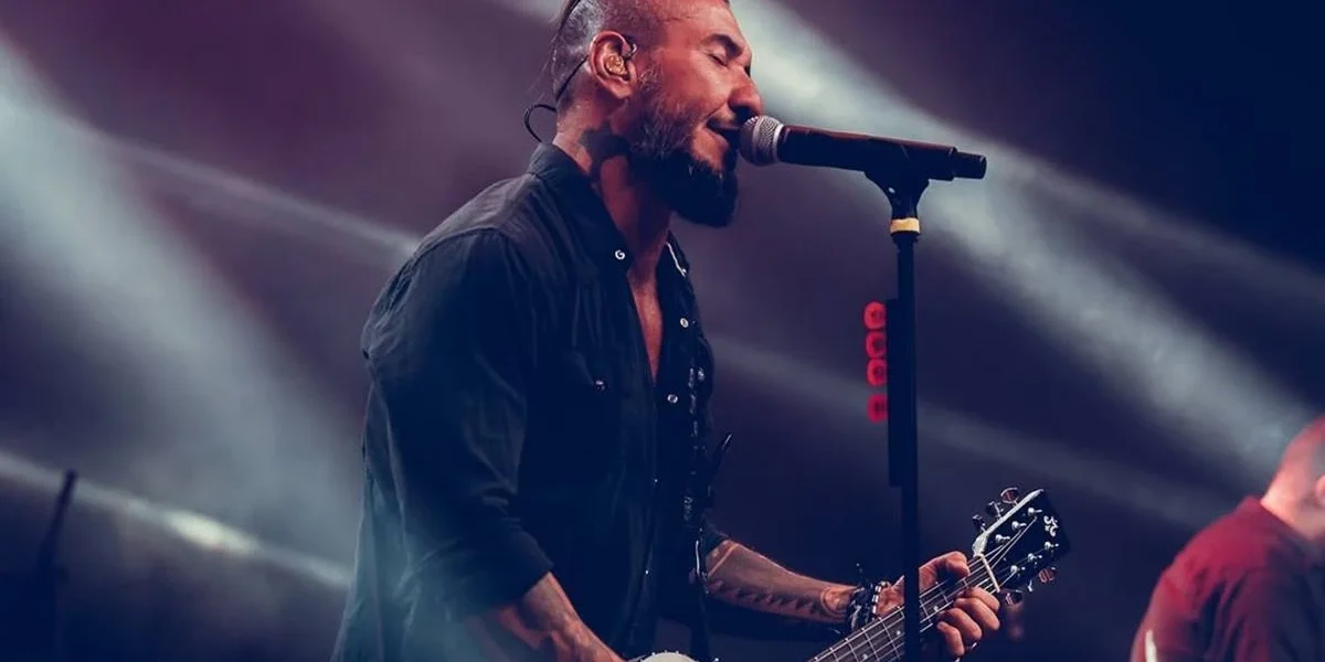 Rodolfo Abrantes Revela Intenção de Retomar sua Antiga Banda Rodolfo Abrantes em último show de turnê em 2024.