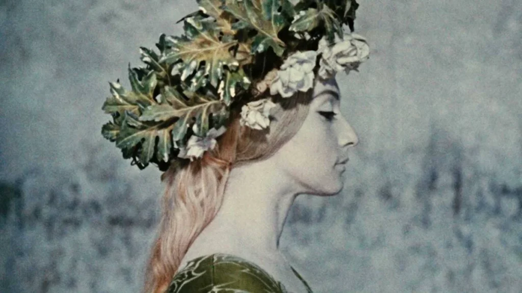 A Cor da Romã (1969) | Se Poesia Fosse Um Filme 3 Sofiko Chiaureli como o Anjo da Morte, em "A Cor da Romã" (1969), na sequência final do filme.