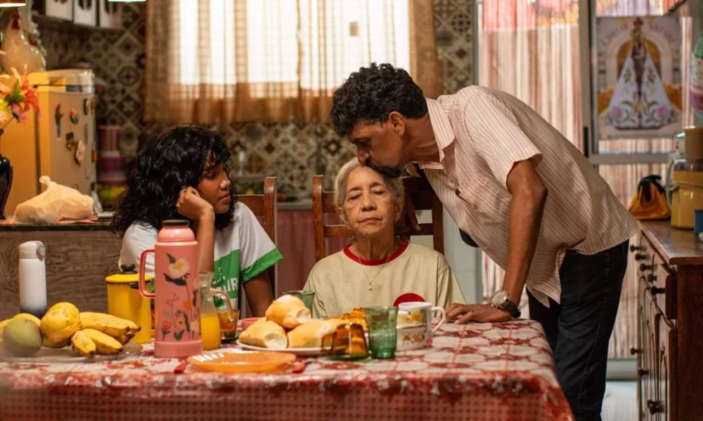 Imagem da família paraense protagonista do longa "Vatapá ou Maniçoba?"