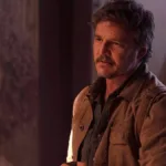 Pedro Pascal no 2º episódio da 1ª temporada de "The Last of Us" em um prédio abandonado.