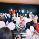 Pedro Sampaio em evento do House of Mouse Tour, em seu setlist no Rio.