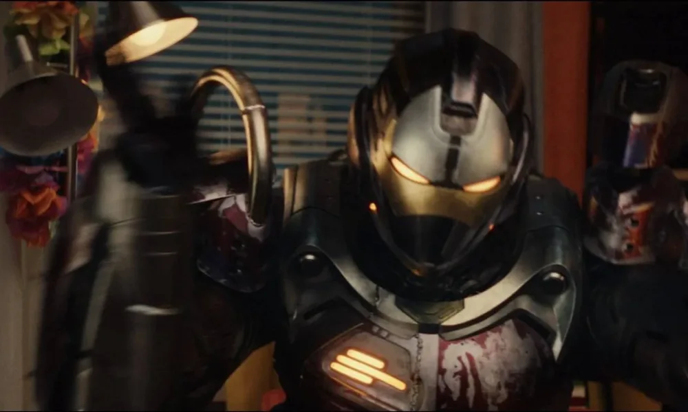 A sucessora do Homem de Ferro, Ironheart, Dominique Thorne como Riri Williams no trailer de sua série. Imagem com ela com a armadura completa.