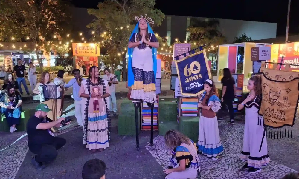 Cortejo para Ariano Suassuna na Bienal do Livro Rio 2025