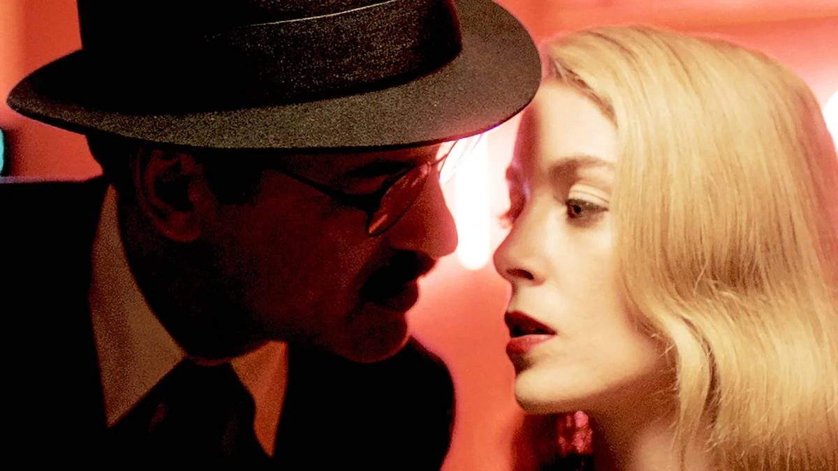 Não Sou Nada | Criador Versus suas Criatura(s) 1 Miguel Borges caracterizad ocomo Fernando Pessoa, inclinando-se para beijar Victoria Guerra, interpretando Ofélia Queiroz, no filme "Não Sou Nada", sobre a vida do poeta português.