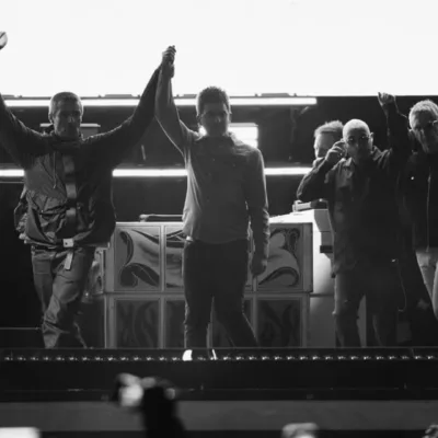 Oasis em show realizado em Cardiff, 04/07/2025.