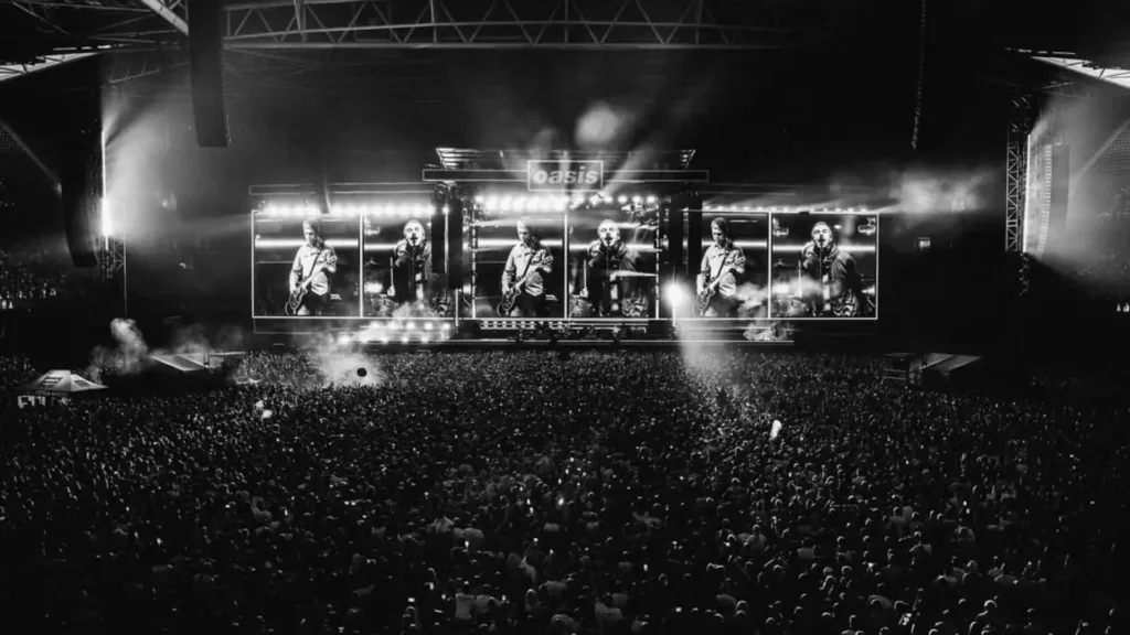 Oasis | Saiba Como Foi o Primeiro Show da Turnê em 2025 1 Oasis em show realizado em Cardiff, em 04/07/2025.