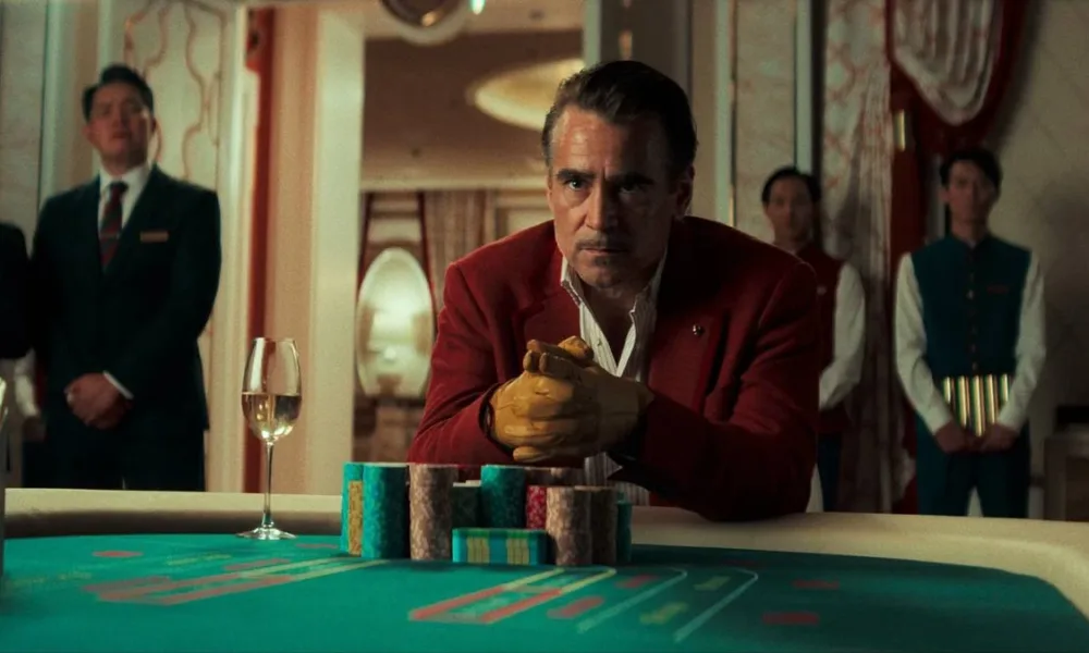 Colin Farrell como Lord Doyle, em um cassino, no filme "A Balada de um Jogador".