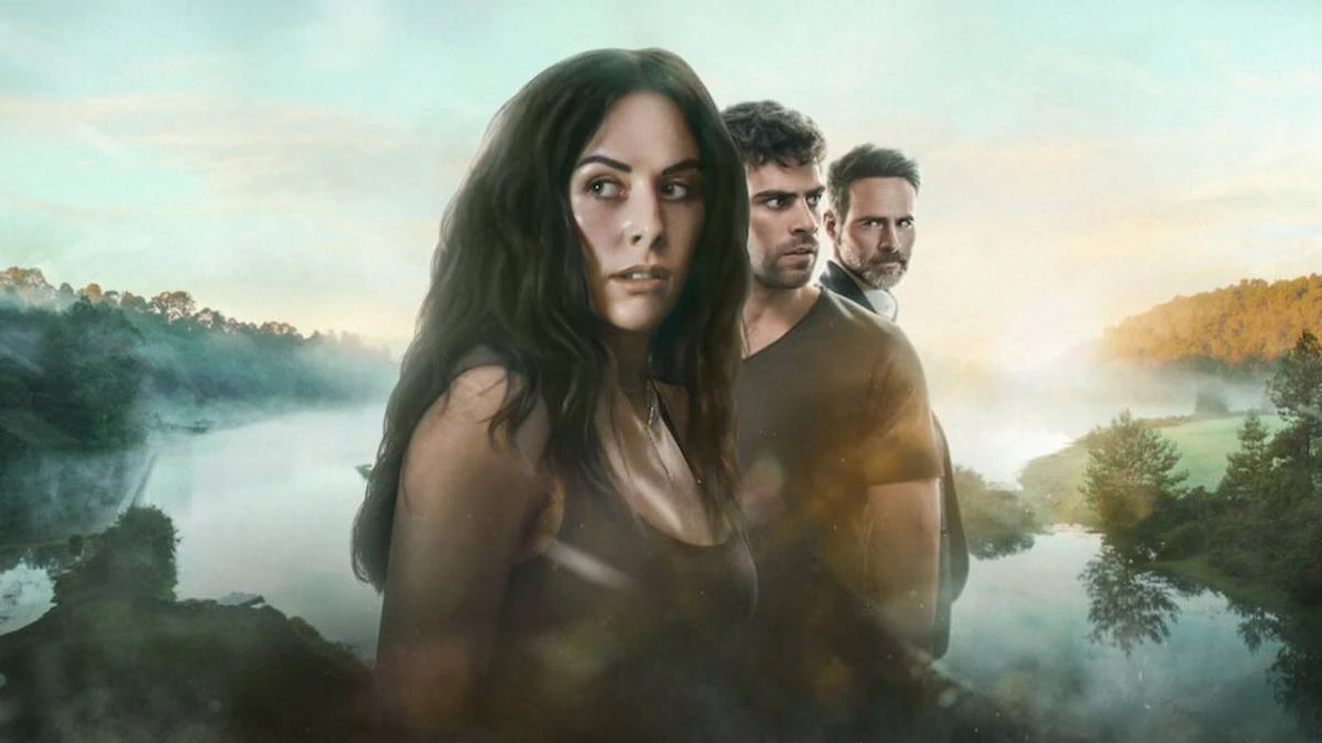 Pecados Inconfessáveis | Muita Pegação, Manipulação e Armadilhas na Nova Série da Netflix Que Está Dando o Que Falar 2 Protagonistas de "Pecados Inconfessáveis" da Netflix em paisagem paradisíaca da série. Seus bustos estão em destaque na paisagem, com a protagonista e o mocinho atrás dela olhando para direções opostas, e Erik, o marido da protagonista, encarando o mocinho.
