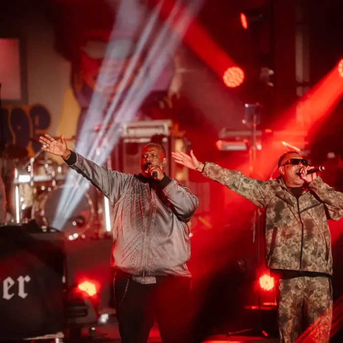 Péricles convida Dexter no The Town