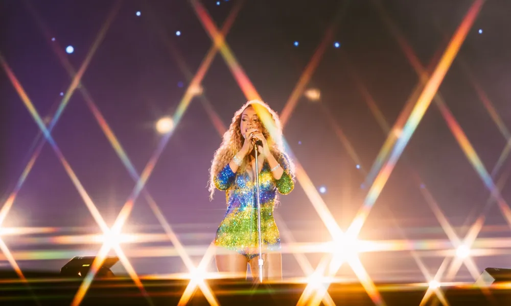 MORIVA TT25 250913 SKYLINE MARIAHCAREY ALEXWOLOCH 4585