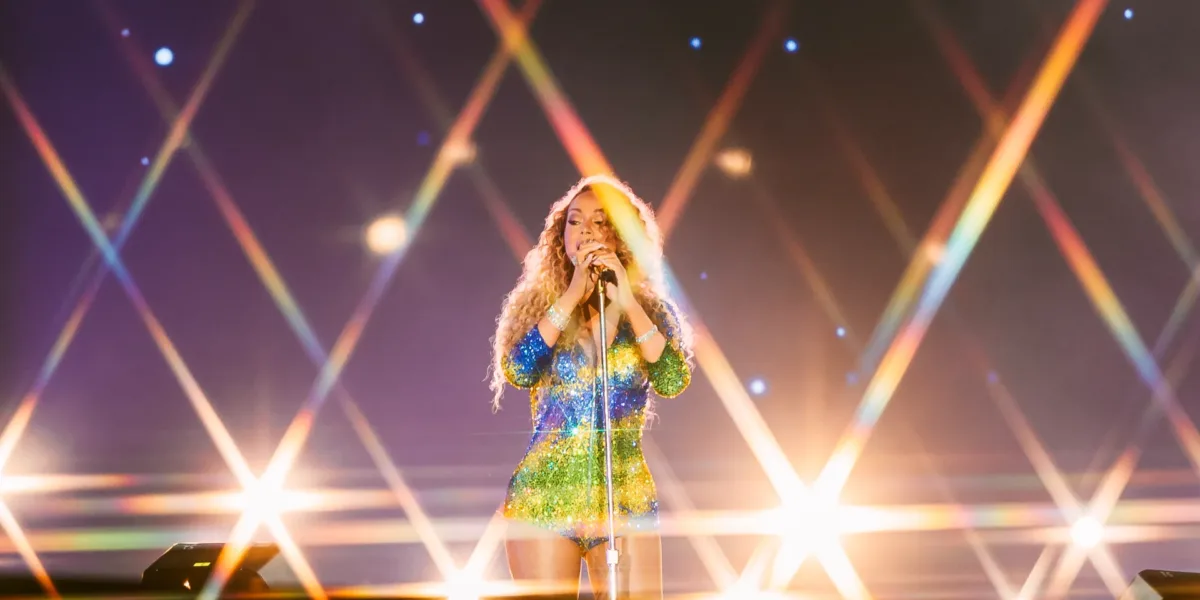 MORIVA TT25 250913 SKYLINE MARIAHCAREY ALEXWOLOCH 4585