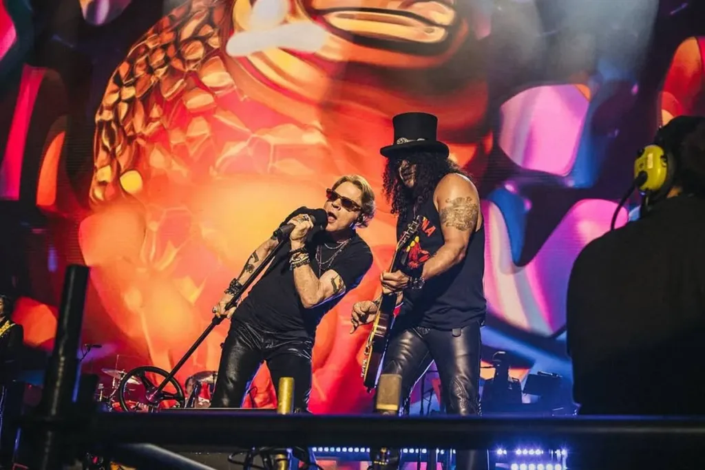 O Conselho Decisivo que Slash Recebeu de Keith Richards em Meio à Crise no Guns 1 Slash e Axl