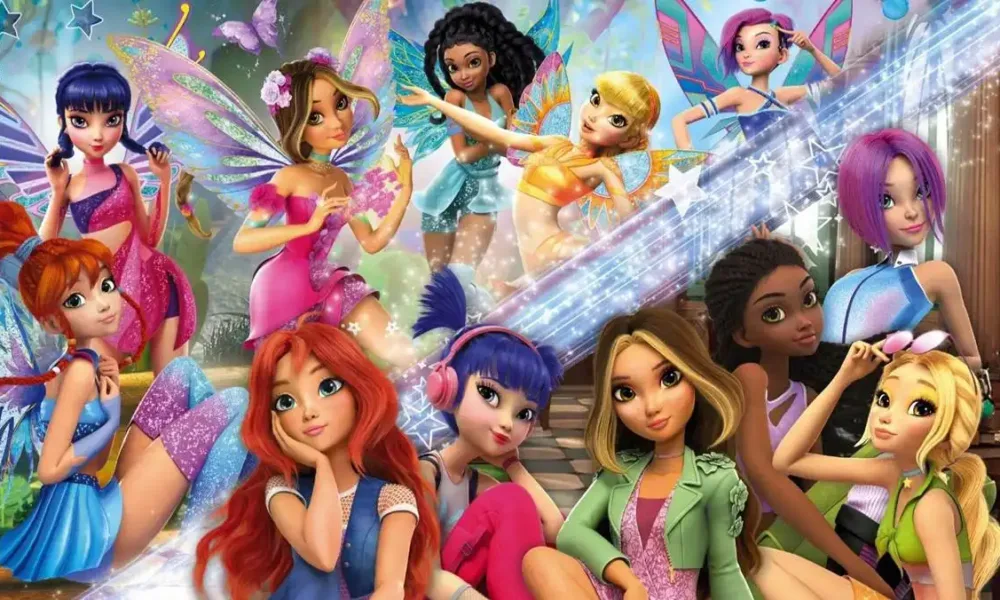 Fadas do reboot de Winx em 2025, em 3D, em imagem promocional, sentadas na biblioteca, e acima colagem com elas na forma de fadas.