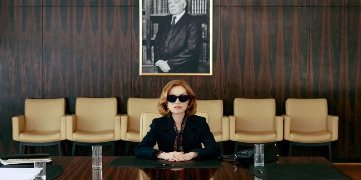 Isabelle Huppert Revela à Woo! Que Personagem Ainda Faria Isabelle Huppert em "A Mulher Mais Rica do Mundo"
