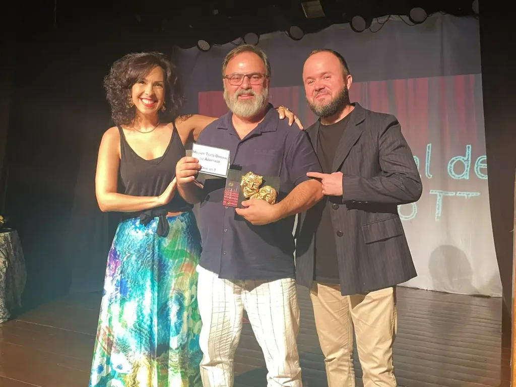 “Crise dos 7” é o Grande Vencedor do Festival de Teatro Adulto do Tijuca Tênis Clube 1 Crise dos 7