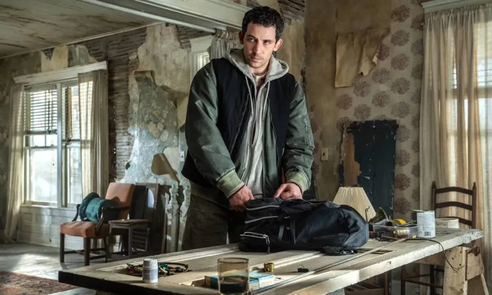 Josh O'Connor como protagonista de "Dia D"("Disclosure Day") no trailer do filme dirigido por Steven Spielberg.