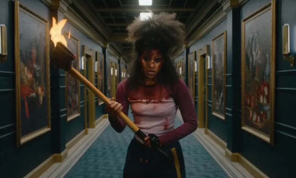 Zazie Beetz em cena do filme Eles Vão Te Matar