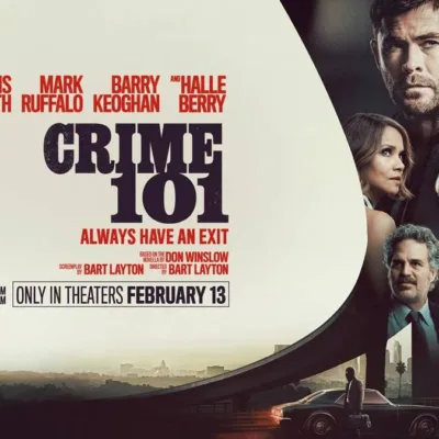 Pôster horizontal de "Caminhos do Crime" ("Crime 101"), filme de 2026, com elenco, nomes em vermelho, e lettering do nome em destaque em inglês em fundo cinza.