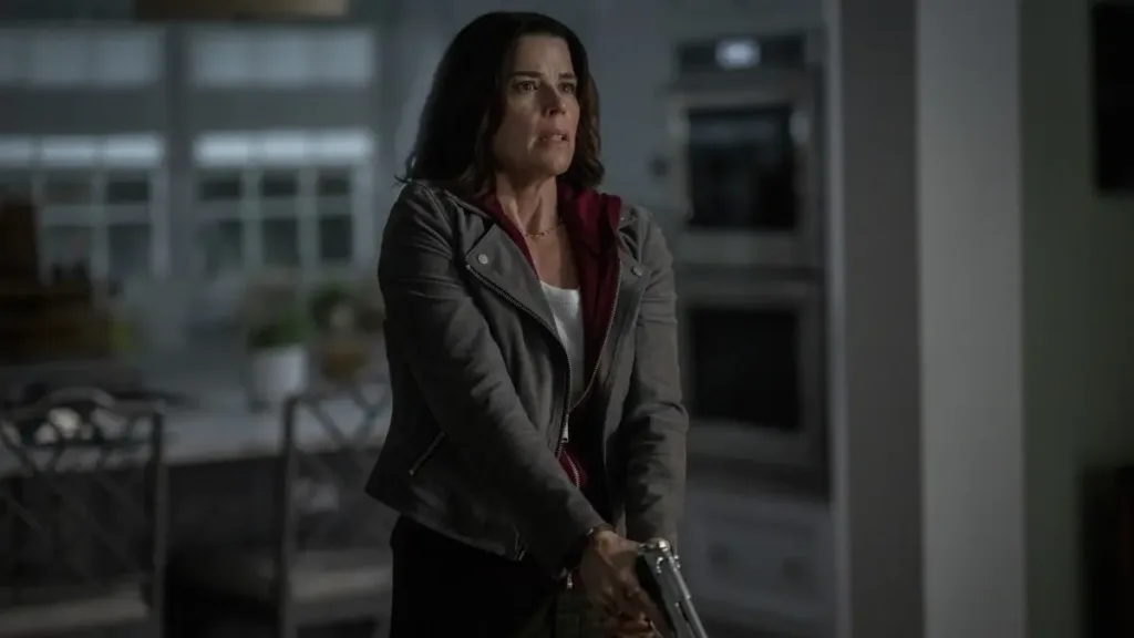 Sidney Prescott em cena de Pânico 7