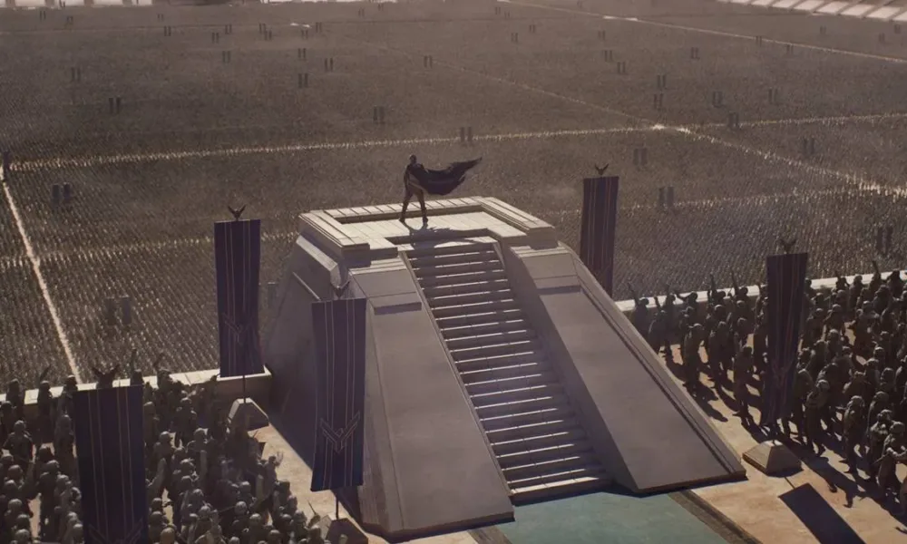 Uma das primeiras imagens de 'Duna: Parte 3', revelando um exército interlagáctico em formação.