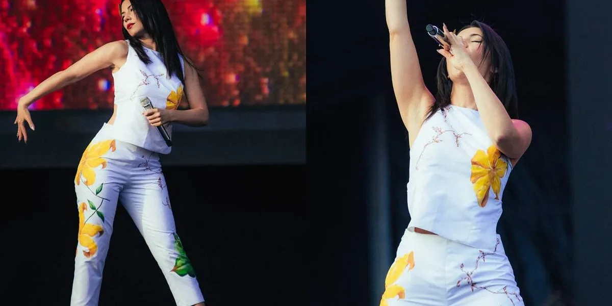 Colagem com duas fotos de Marina durante seu show no Lollapalooza 2026. Cantora está vestida de branco com estampas de ipê amarelo, flor símbolo do Brasil.