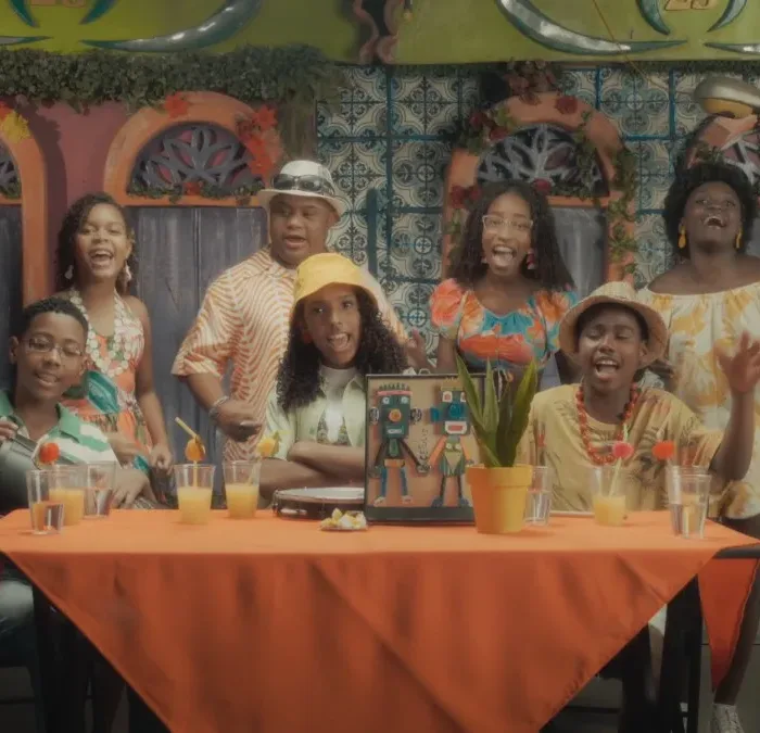 Videoclipe "Meu Nome é Maalum", com estrelas mirins da Grande Rio.