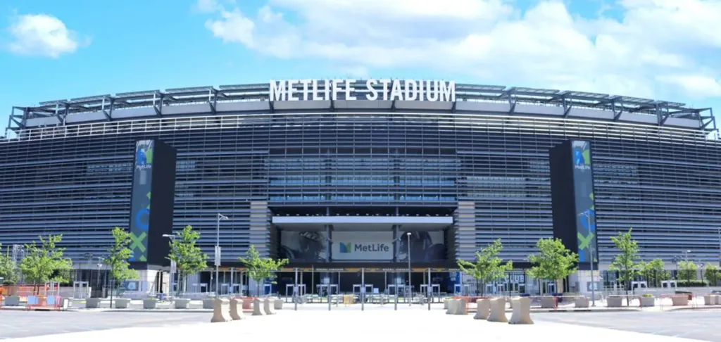 Copa do Mundo 2026 | Os Estádios Que Vão Fazer História 2 O estádio retratado é o MetLife Stadium, localizado em East Rutherford, Nova Jersey, próximo a Nova York.