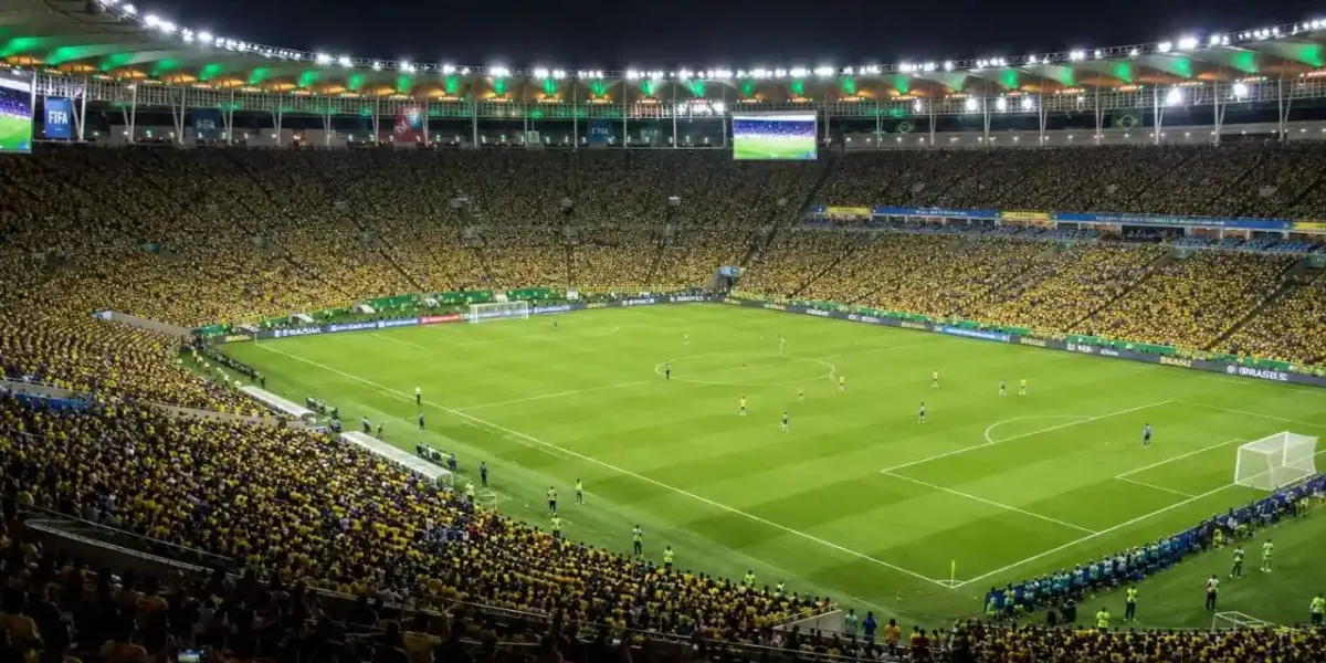 Estádio com torcida quase toda em verde amarelo. Imagem gerada por IA.