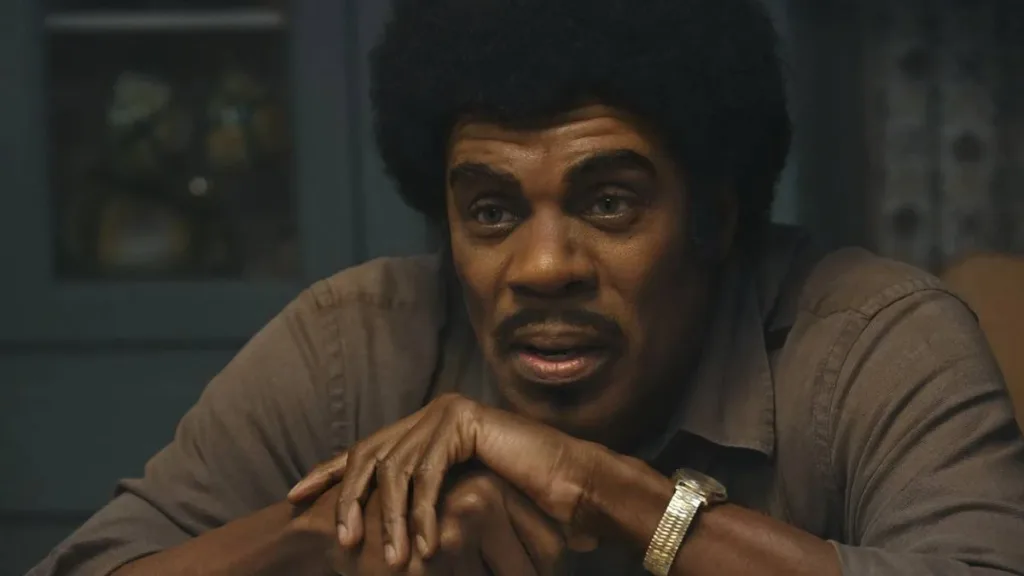 Joe, Pai de Michael Jackson, sendo interpretado na cinebiografia "Michael", 2026.