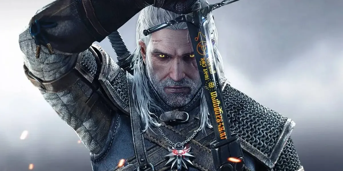 Geralt de Rivia, série de jogos The Witcher, em imagem focada no busto centralizada com ele puxando sua espada, braço direito erguido.