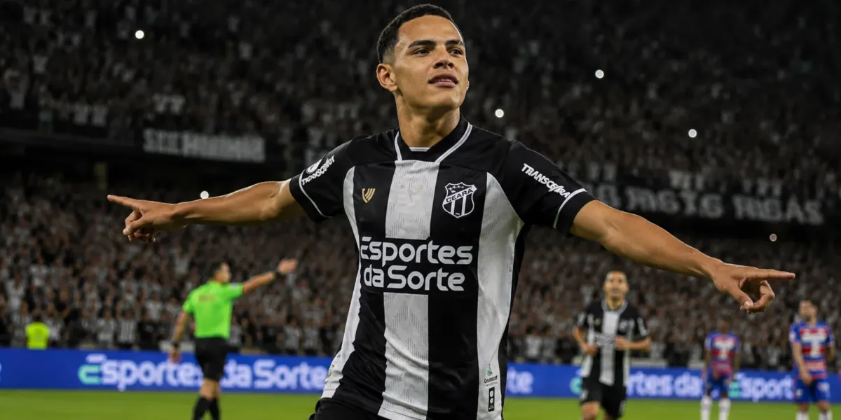 Ceará Vence o Avaí no Presidente Vargas e Volta a Triunfar na Série B Melk do Ceará comemorando gol - IA