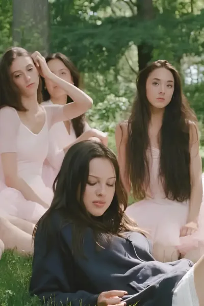 Olivia Rodrigo - You seem pretty sad for a girl so in love